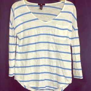 Gap shirt
